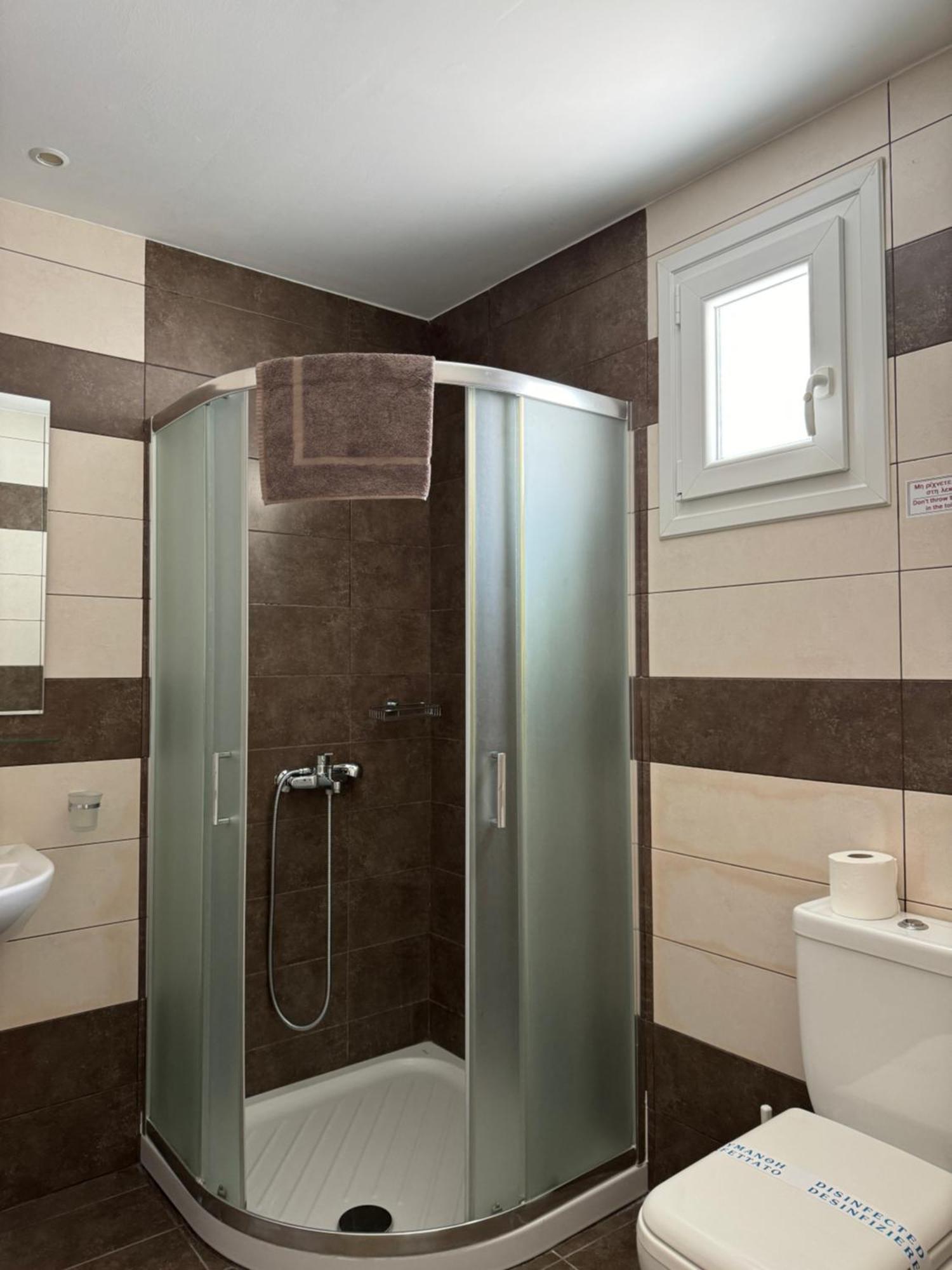 Aelia Rooms & Apartments Chora de Ios Exterior foto